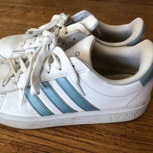 Adidas light blue stripes, women's 10